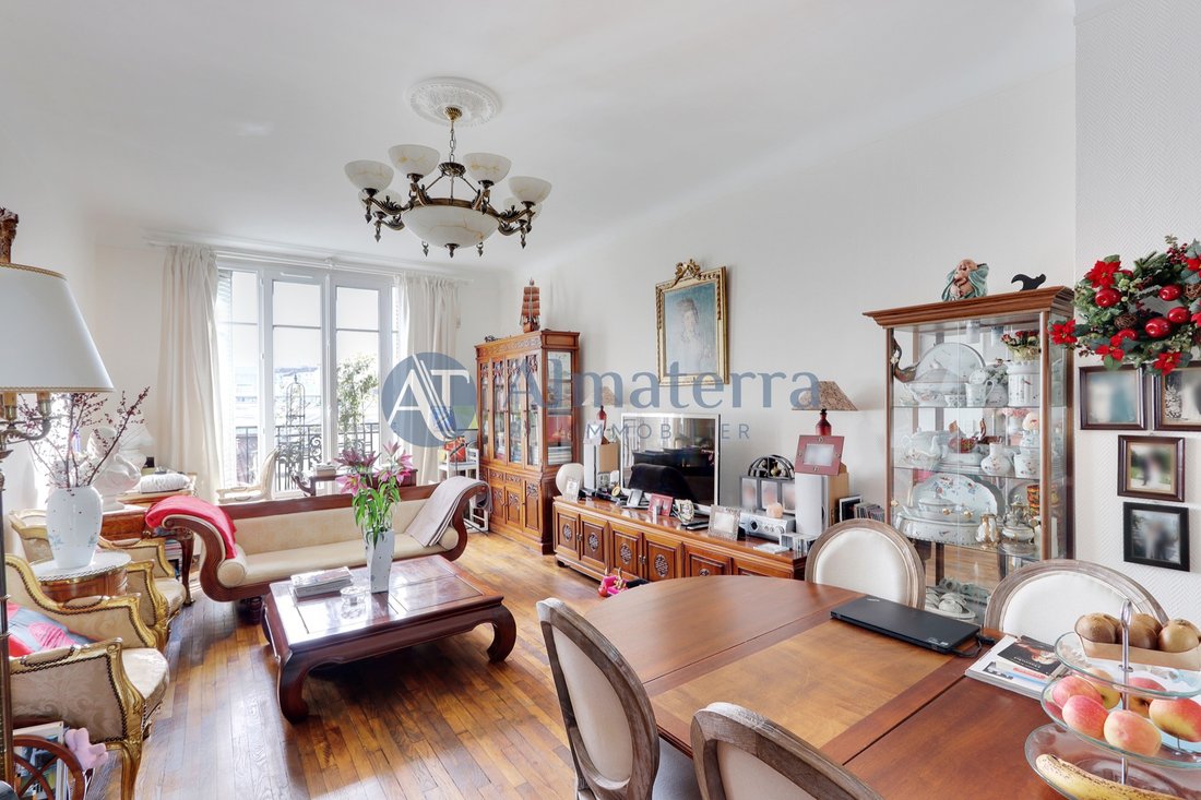 Apartment in Lorette-Martyrs, Paris 9e Arrondissement, Paris 1 - 17451396