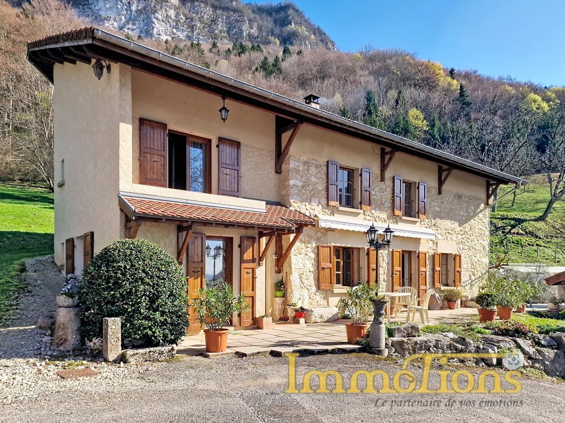 House in Saint-Gervais, Auvergne-Rhône-Alpes, France 1 - 17419696