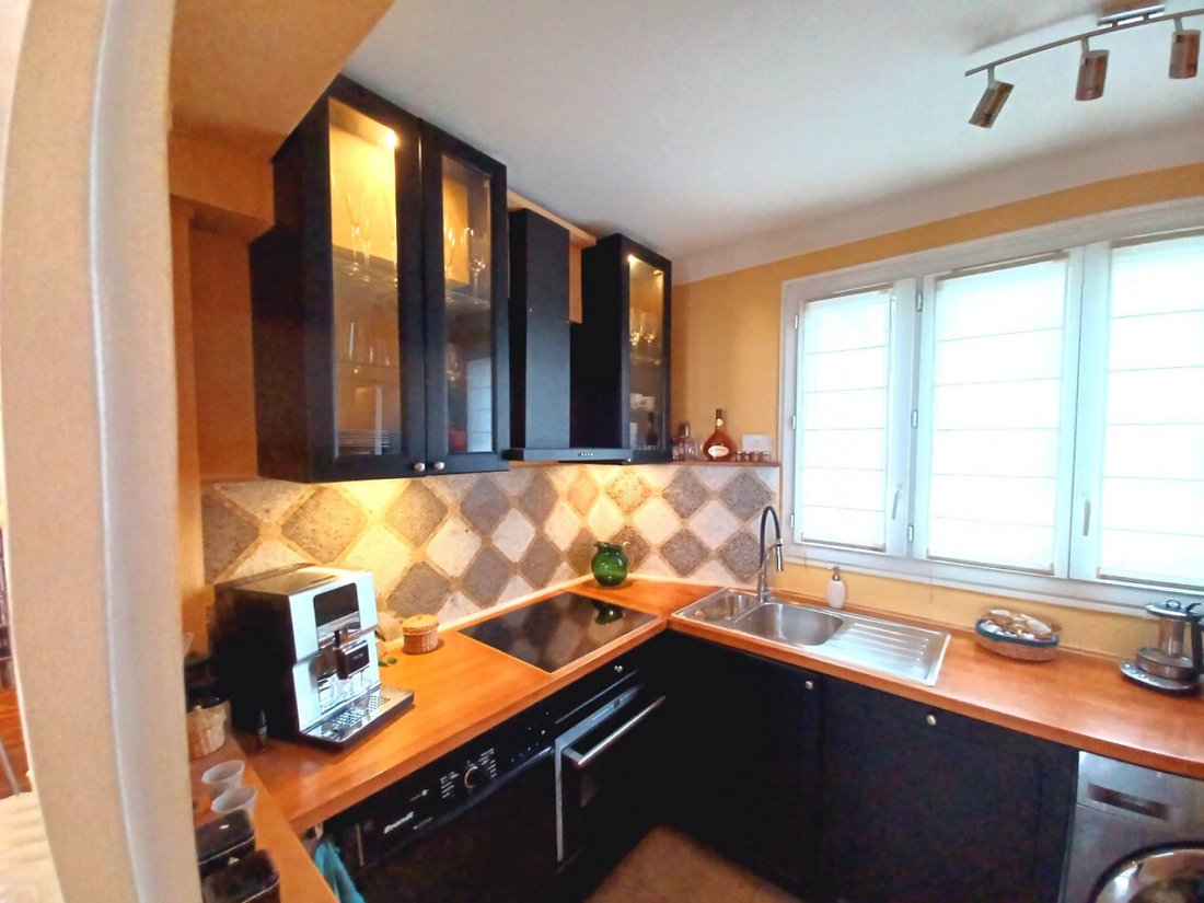Apartment in Clignancourt-Jules Joffrin, Paris 18e Arrondissement, Paris 5 - 17435796