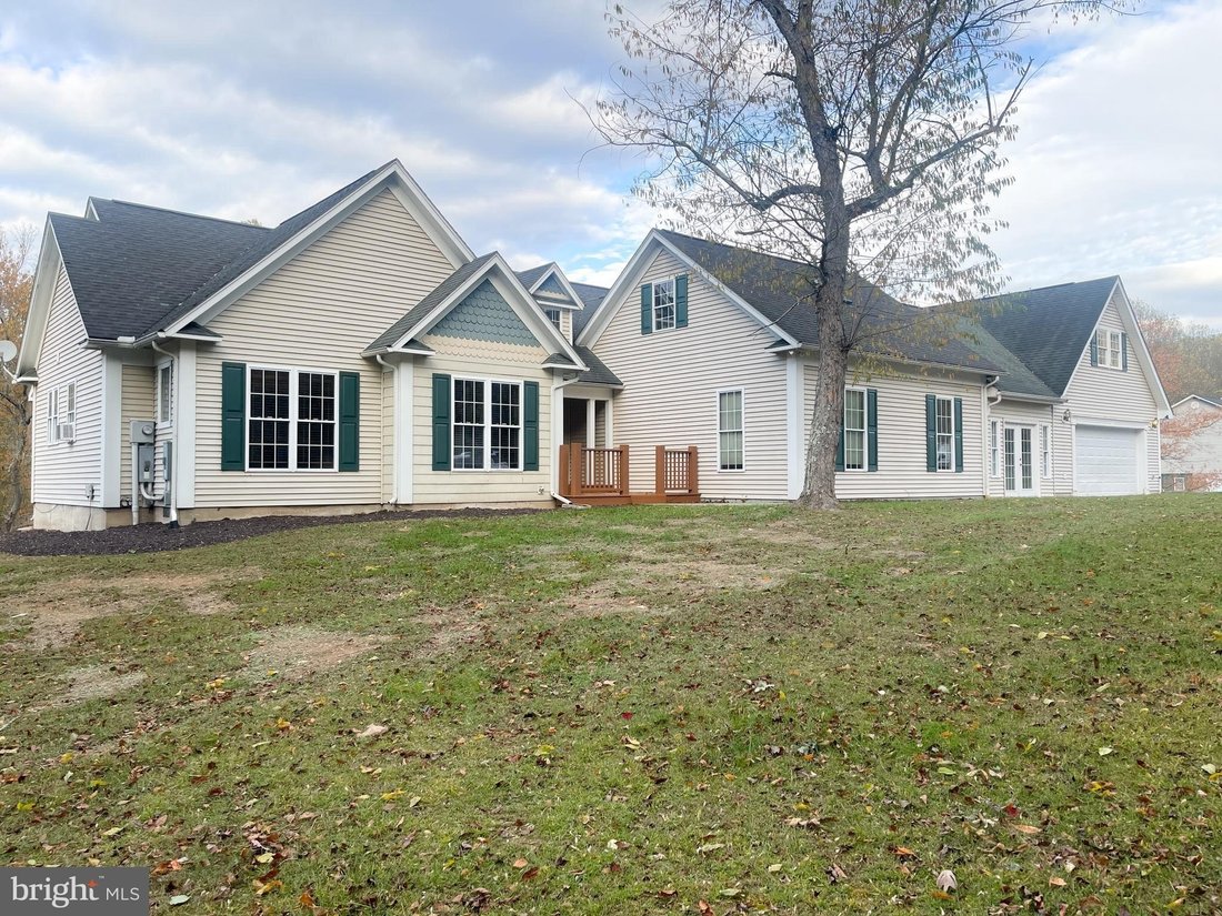 House in Hedgesville, West Virginia, United States 2 - 17450456