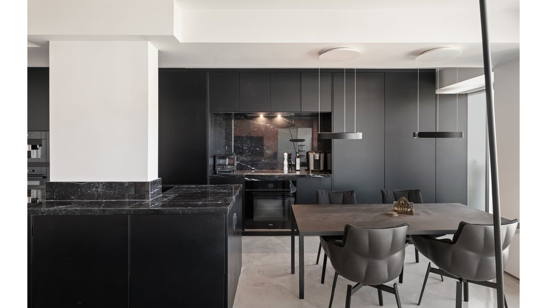 Condo in Los Angeles, California, United States 3 - 17335384