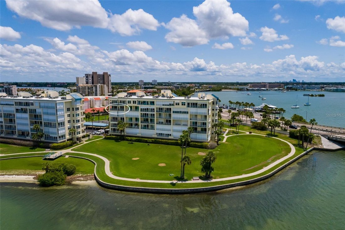 Condo in St. Petersburg, Florida, United States 1 - 17450962