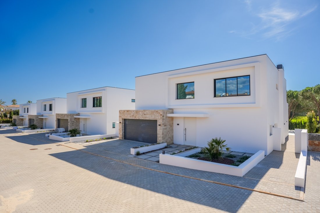 House in Vilamoura, Quarteira, Algarve 2 - 14519320