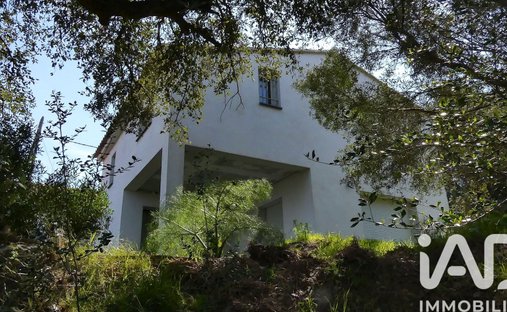 House in Sari-Solenzara, Corsica, France 1