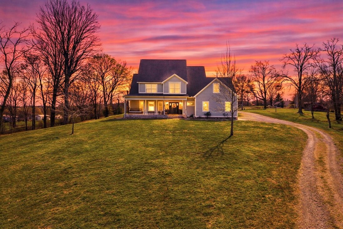 House in Shelbyville, Tennessee, United States 1 - 17453879