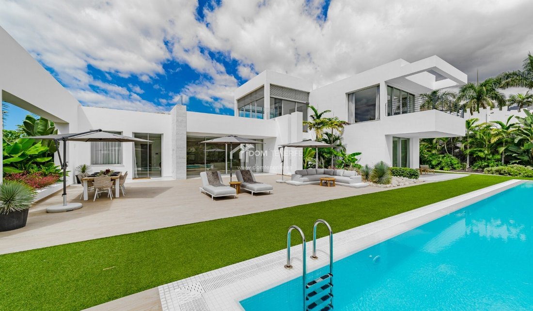 Villa in La Caleta, Adeje, Canary Islands 3 - 17451207