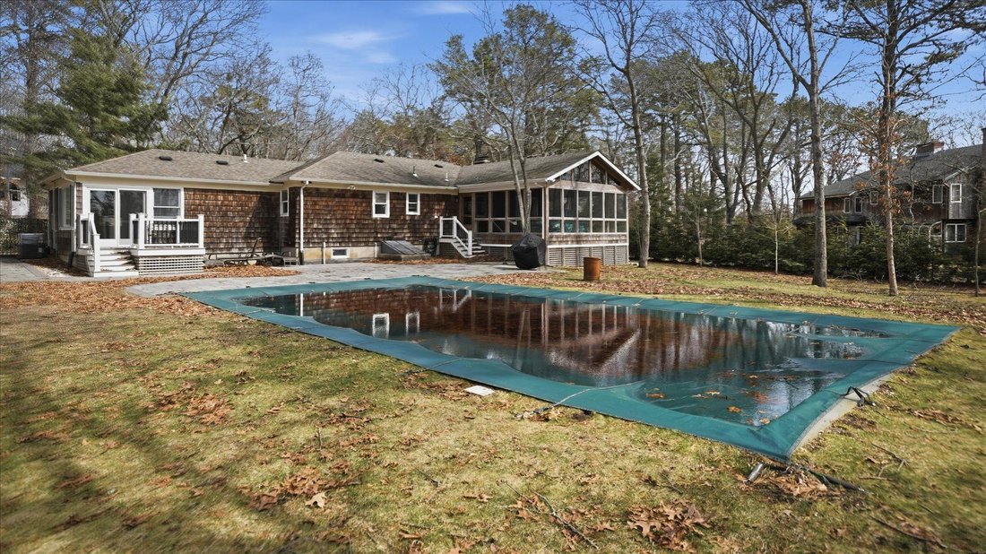 Hampton Bays, New York, United States 2 - 17342665
