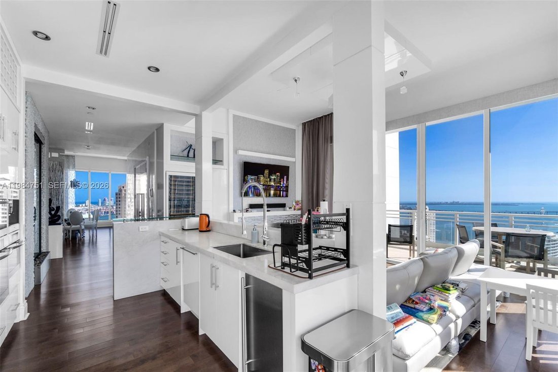 Condo in Miami, Florida, United States 2 - 17451071