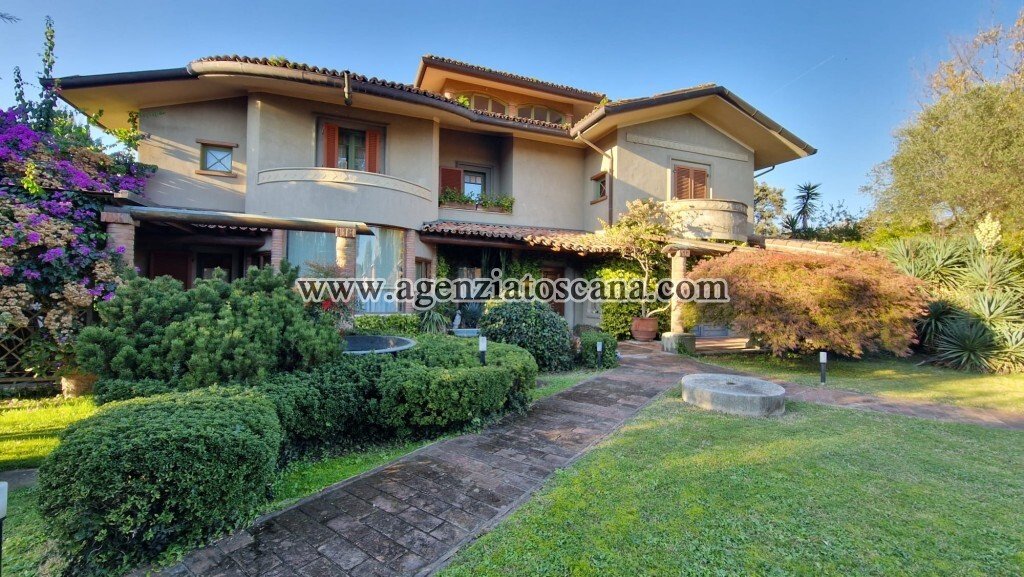 Villa in Center, Forte dei Marmi, Tuscany 1 - 17450943