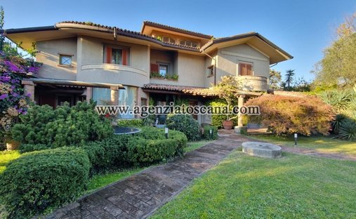 Villa in Center, Forte dei Marmi, Tuscany 1