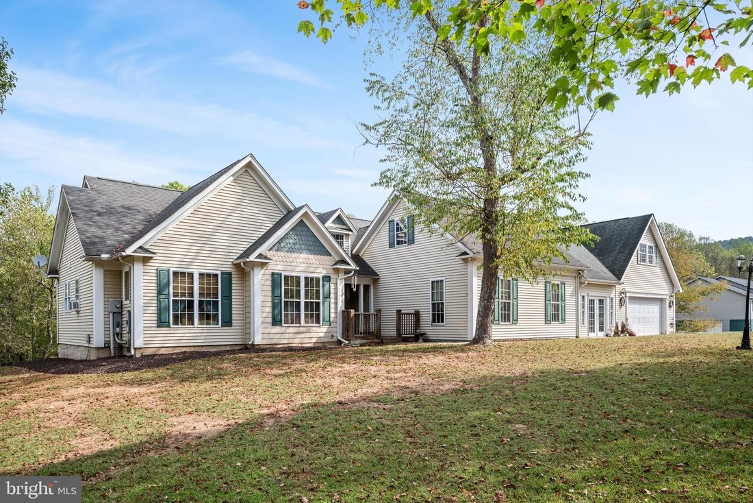 House in Hedgesville, West Virginia, United States 1 - 17450456