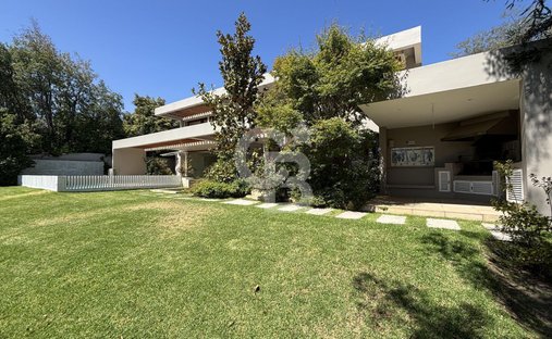 House in Las Condes, Santiago Metropolitan Region, Chile 1