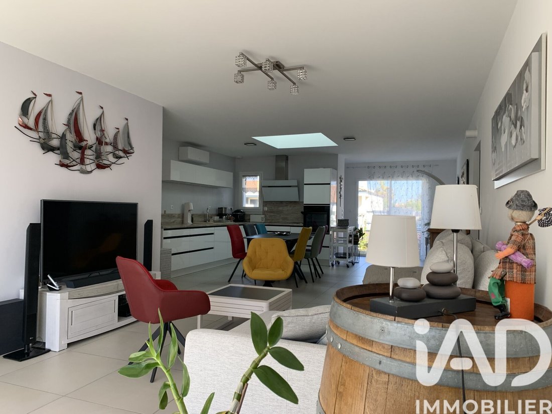 House in Vaux-sur-Mer, Nouvelle-Aquitaine, France 4 - 17459946
