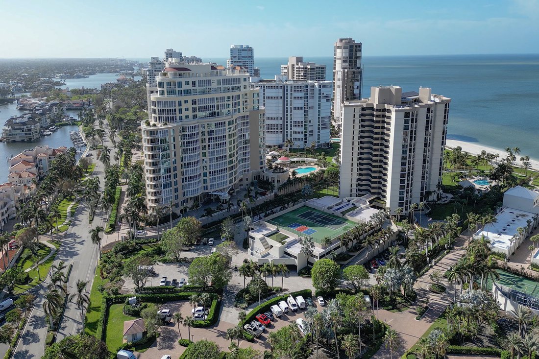 Condo in Naples, Florida, United States 5 - 17458552
