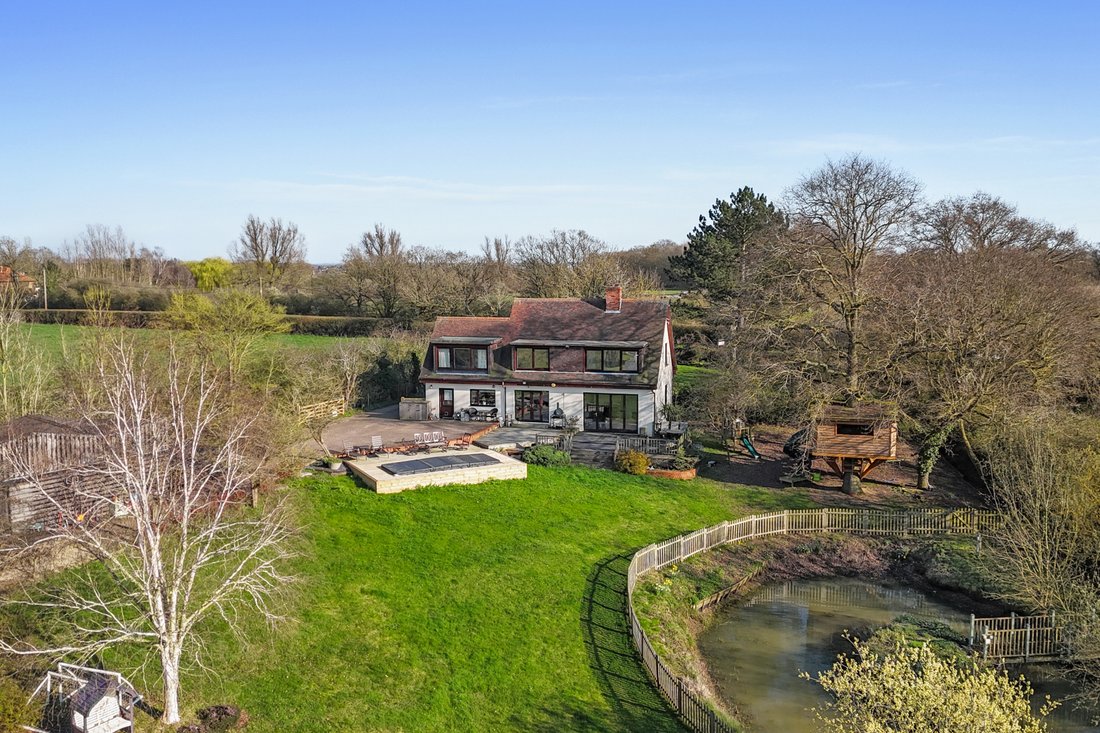 House in Tiptree, England 4 - 17456790