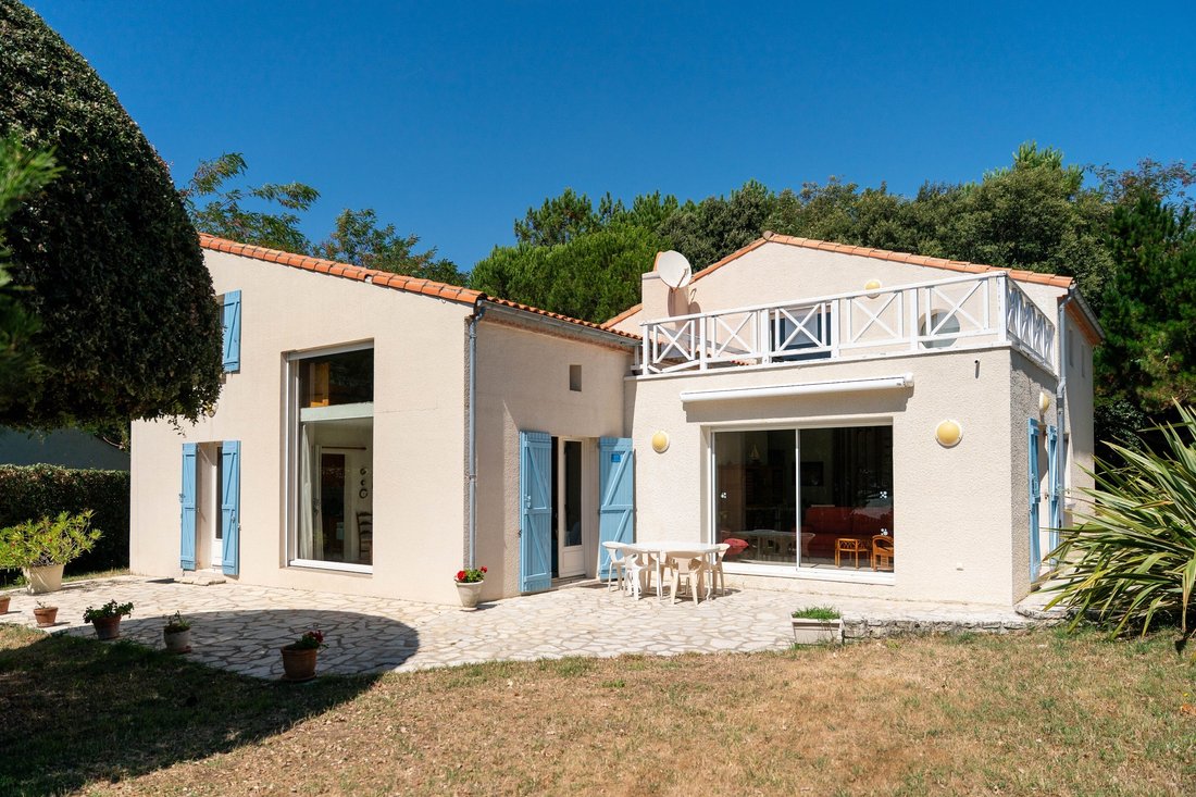House in Saint-Palais-sur-Mer, Nouvelle-Aquitaine, France 1 - 15989274