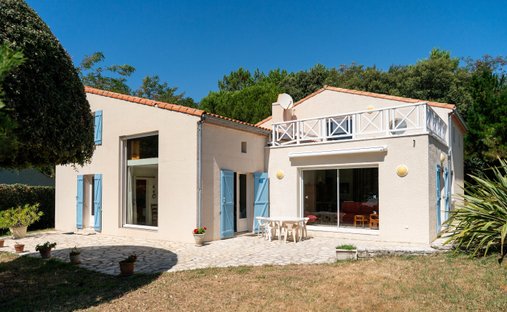 Maison à Saint-Palais-sur-Mer, Nouvelle-Aquitaine, France 1