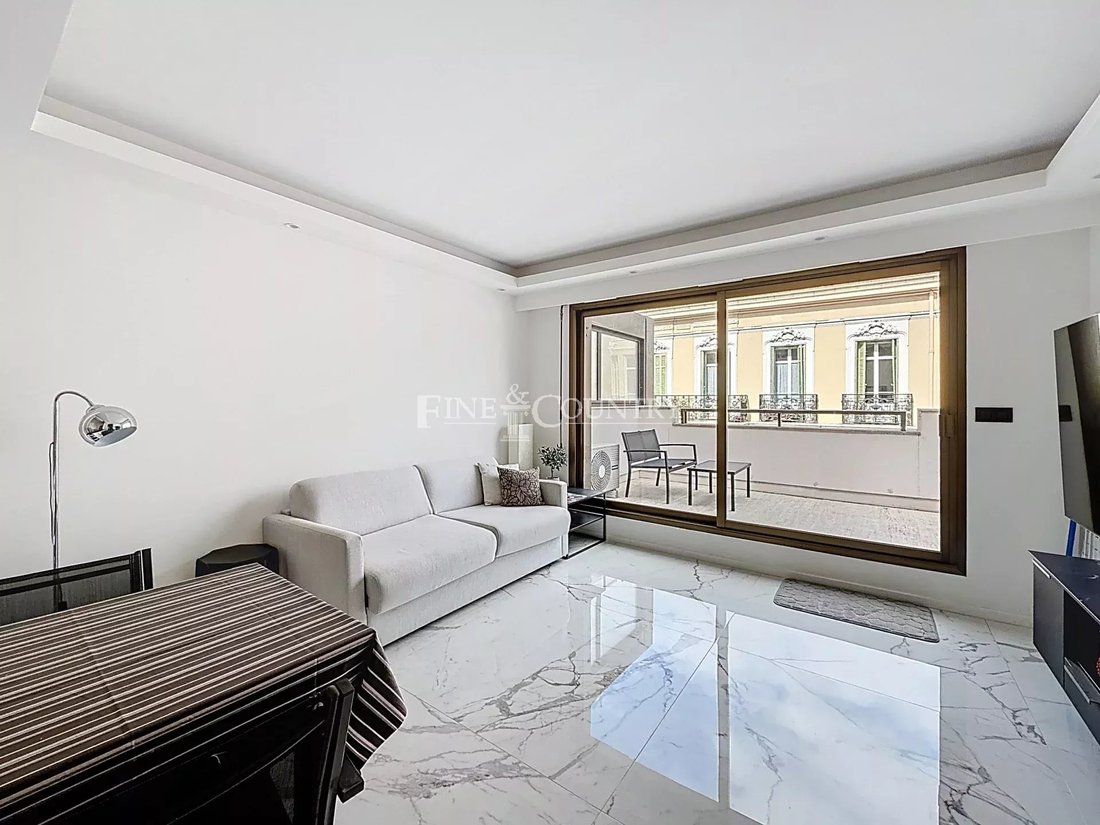 Apartment in Saint Nicolas, Cannes, France 3 - 17450647