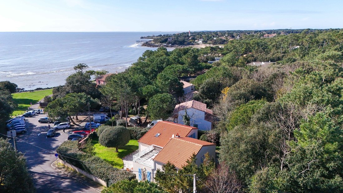 House in Saint-Palais-sur-Mer, Nouvelle-Aquitaine, France 3 - 15989274