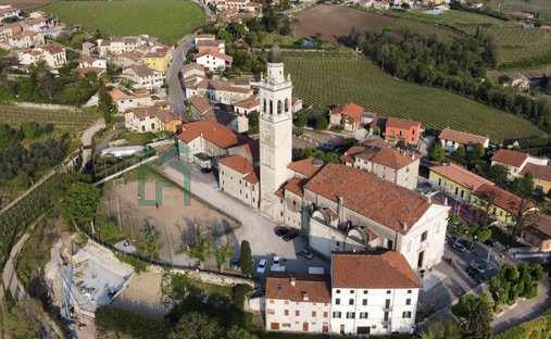 Villa in Colognola ai Colli, Veneto, Italy 1