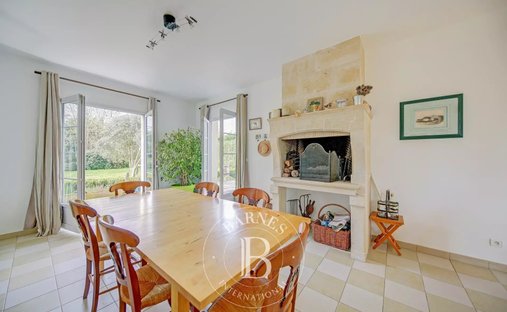 Château Saint Nom La Bretèche 1074.0 Sqm 10 Bedrooms