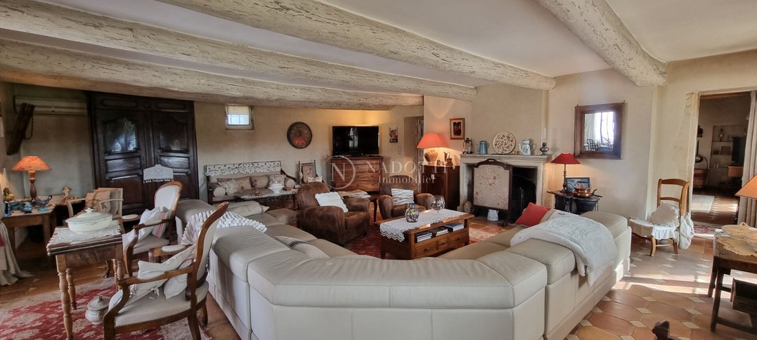 House in Cavaillon, Provence-Alpes-Côte d'Azur, France 4 - 15735872