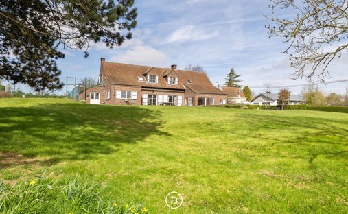 Villa in Dilbeek, Flanders, Belgium 1