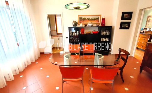 House in Apuana Industrial Zone, Massa, Tuscany 1