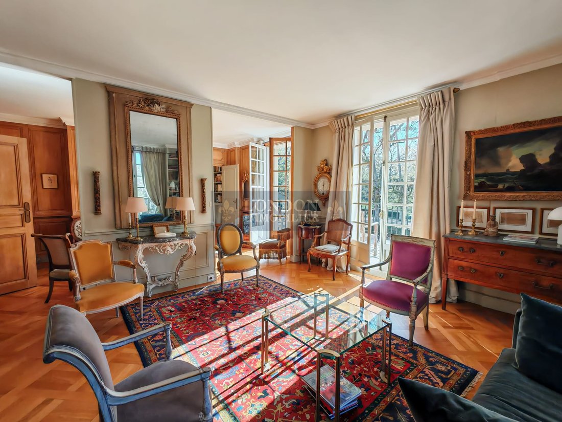 Apartment in Domaine National du Château, Versailles, France 2 - 17454308