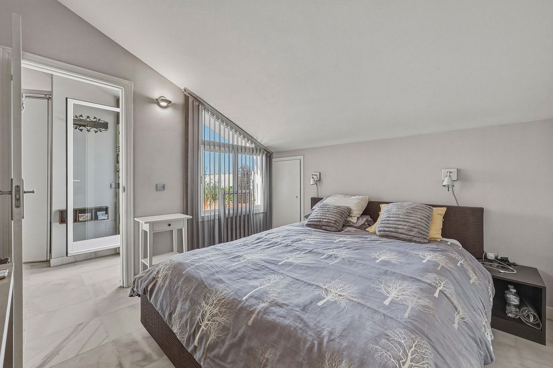 Apartment in Marbella, Andalusia, Spain 5 - 17454487