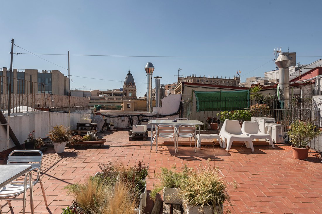 Apartment in Ciutat Vella, Barcelona, Spain 3 - 17453846