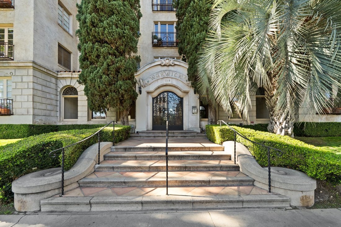 Condo in Los Angeles, California, United States 1 - 17458465