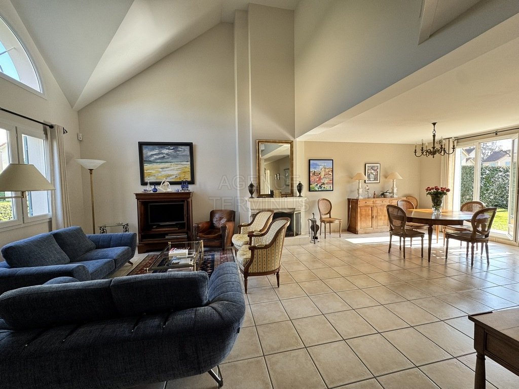 House in Margency, Ile-de-France, France 3 - 17454354