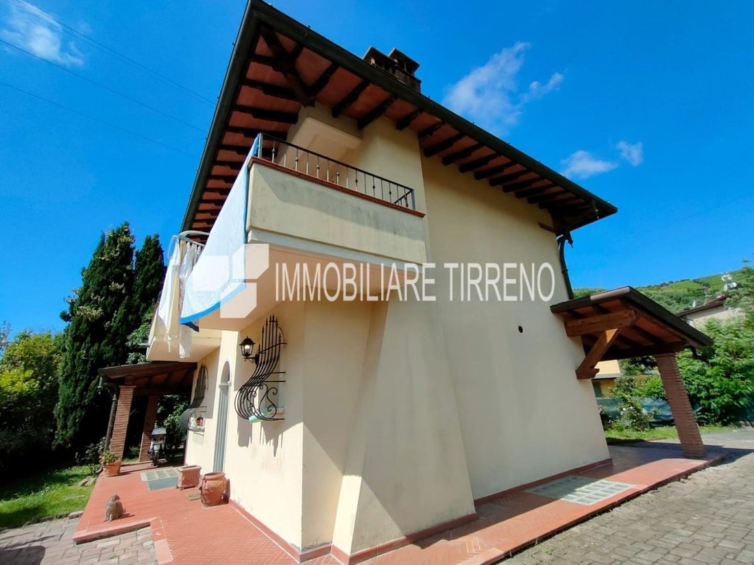 Villa in Romagnano, Massa, Tuscany 2 - 14351444