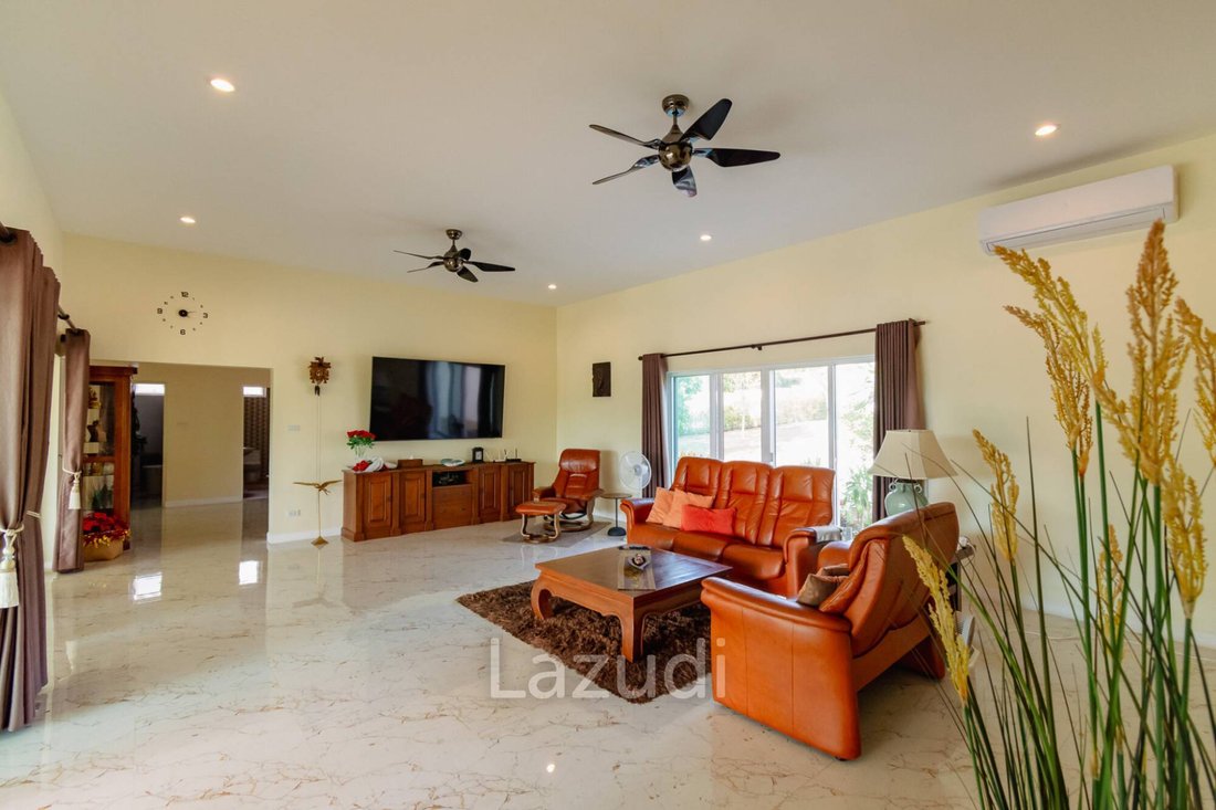 Villa in Thap Tai, Tanintharyi Region, Thailand 1 - 17452487