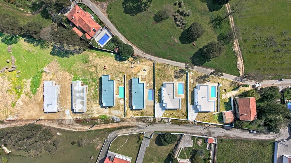 Townhouse in Nossa Senhora do Populo, Coto e Sao Gregorio, Leiria District, Portugal 5 - 17456796