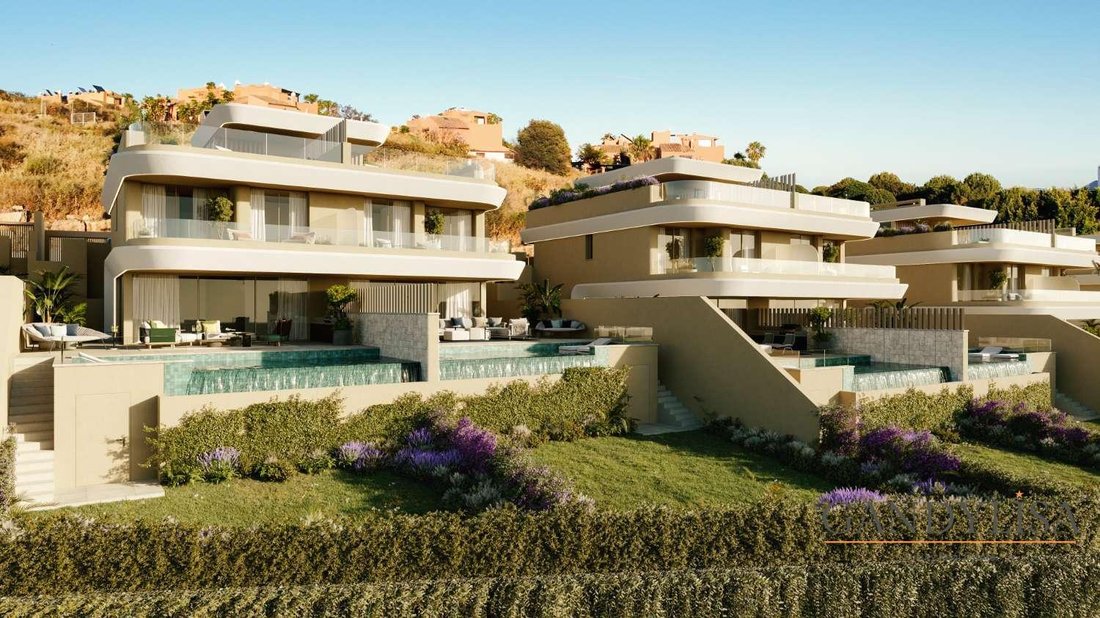 Villa in Estepona, Andalusia, Spain 2 - 17454701