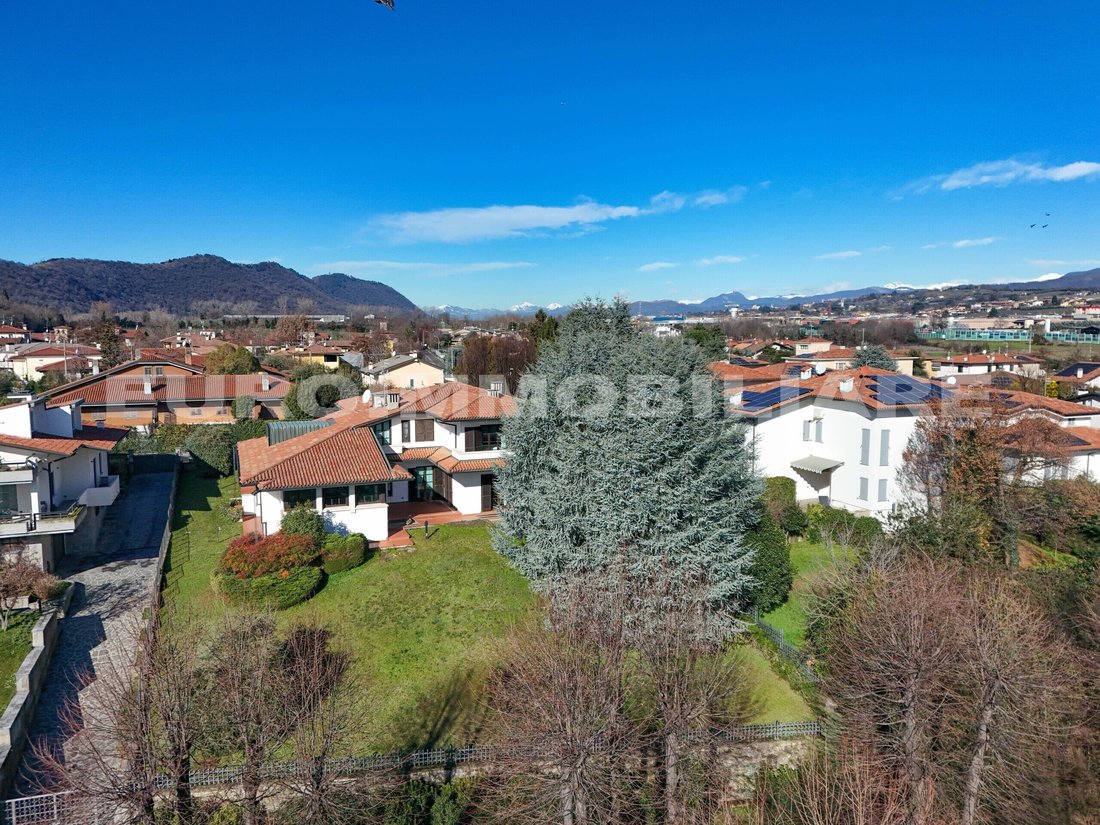Villa in Rovato, Lombardy, Italy 4 - 17458944