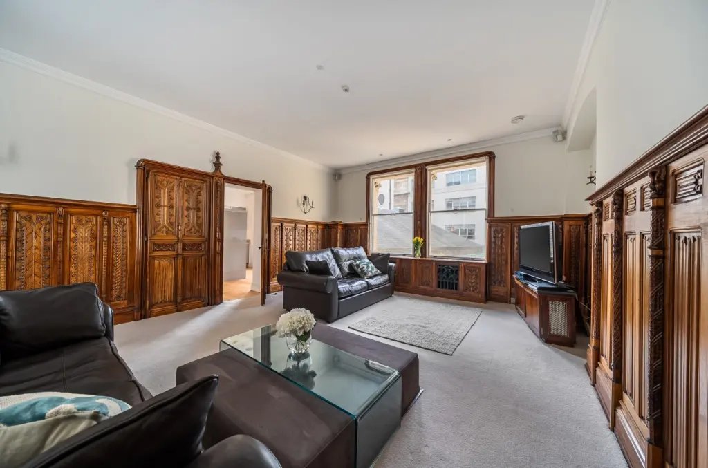 Apartment in EC2, Islington, England 2 - 17453470