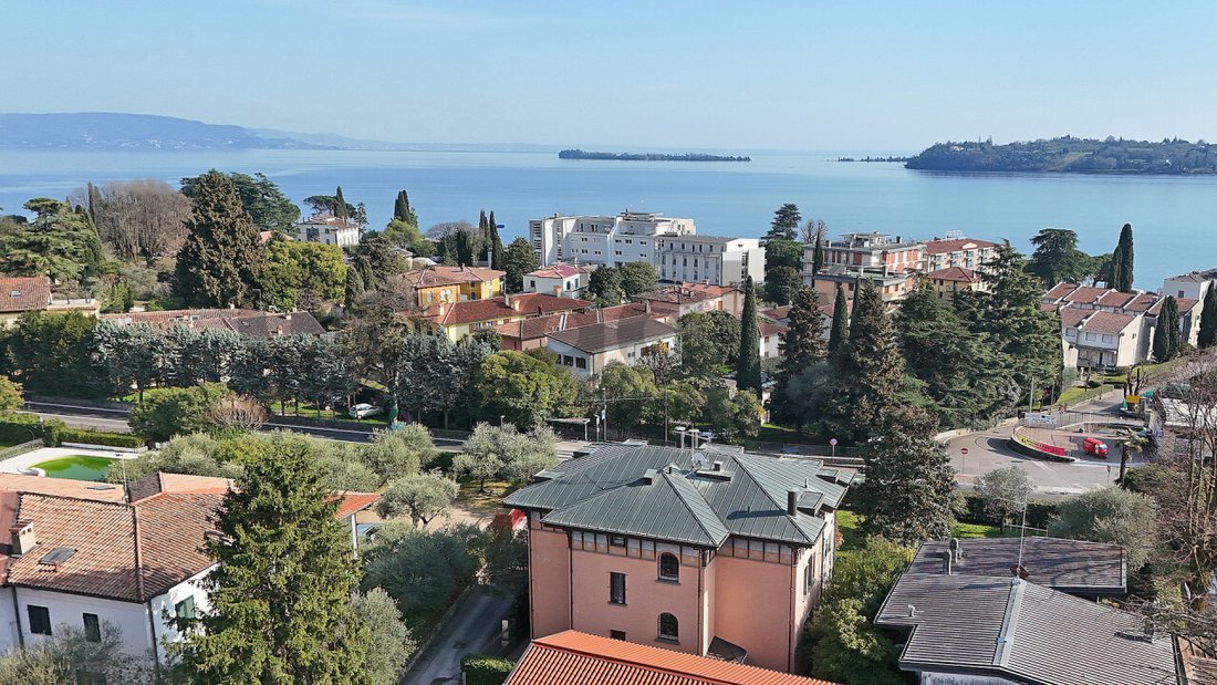 Apartment in Salo, Lombardy, Italy 1 - 17455013