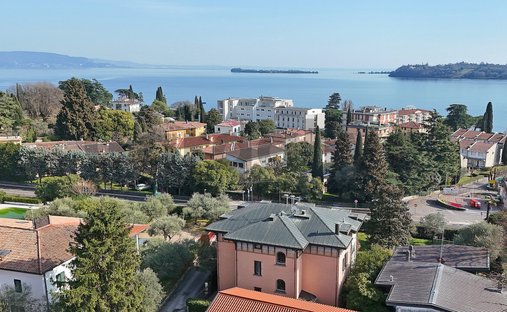 Apartment in Salo, Lombardy, Italy 1
