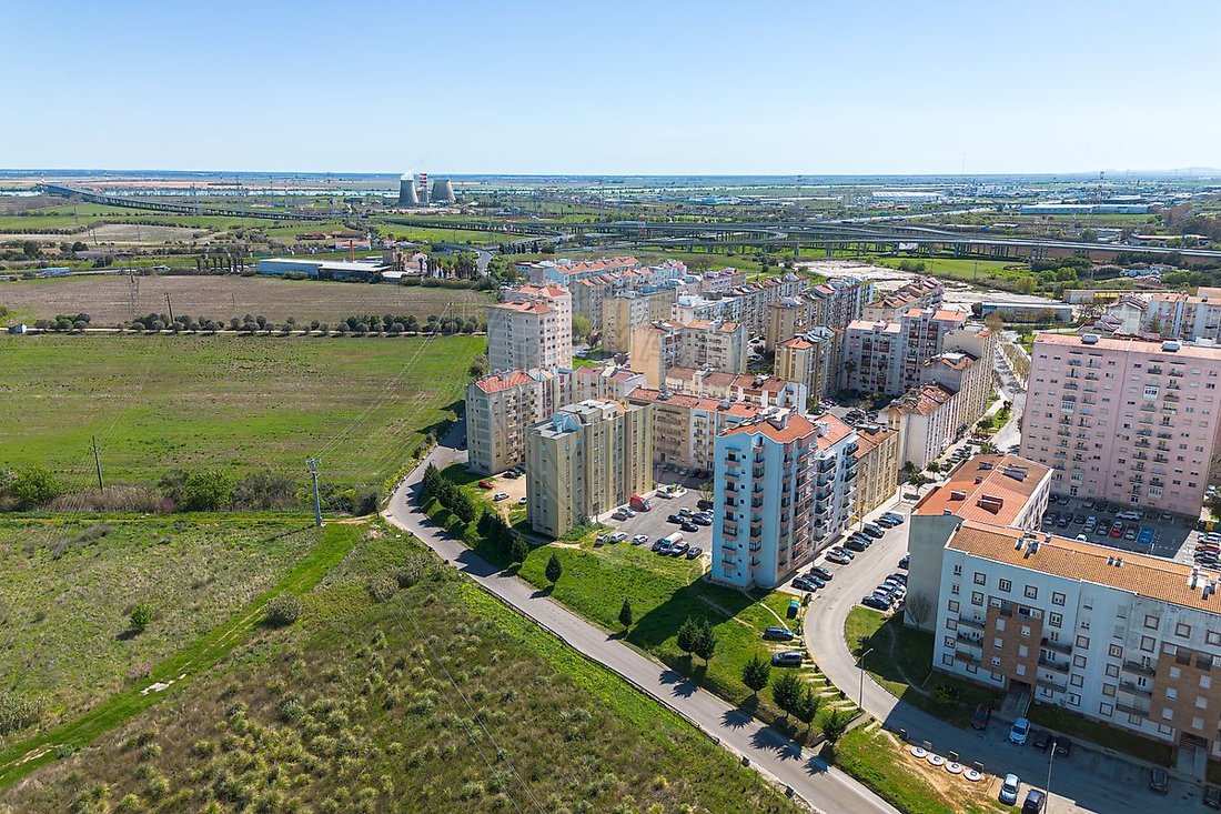 Land in Carregado e Cadafais, Lisbon, Portugal 2 - 17451377