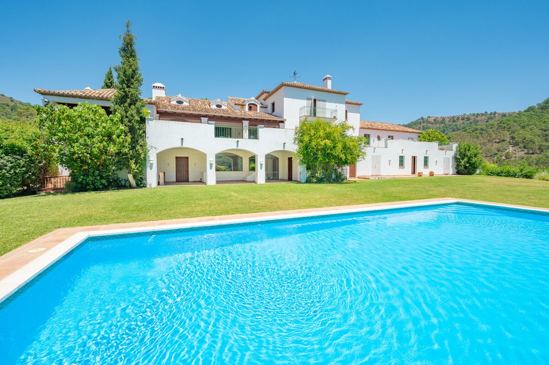 Villa in Estepona, Andalusia, Spain 1 - 17461135