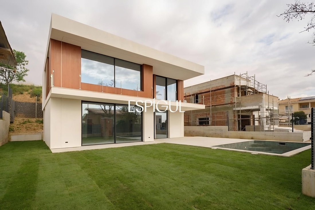 Villa in Vilassar de Dalt, Catalonia, Spain 4 - 16777033