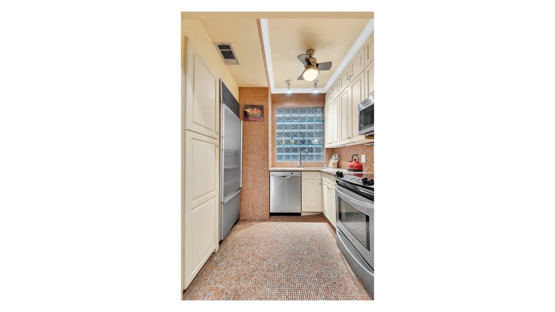 Co Op in New York, New York, United States 5 - 16329716