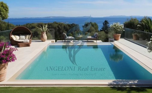 Villa in Le Lavandou, Provence-Alpes-Côte d'Azur, France 1