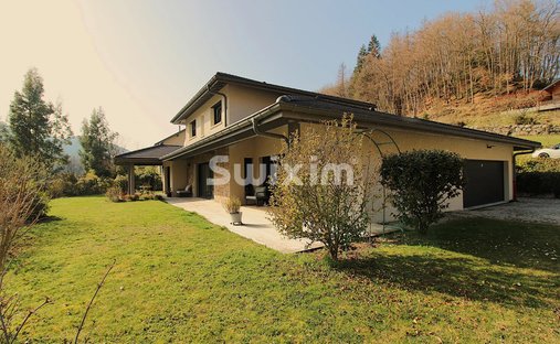 House in Naves-Parmelan, Auvergne-Rhône-Alpes, France 1