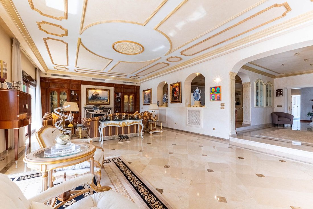 Villa à Elviria-Cabopino, Marbella, Espagne 3 - 17461218