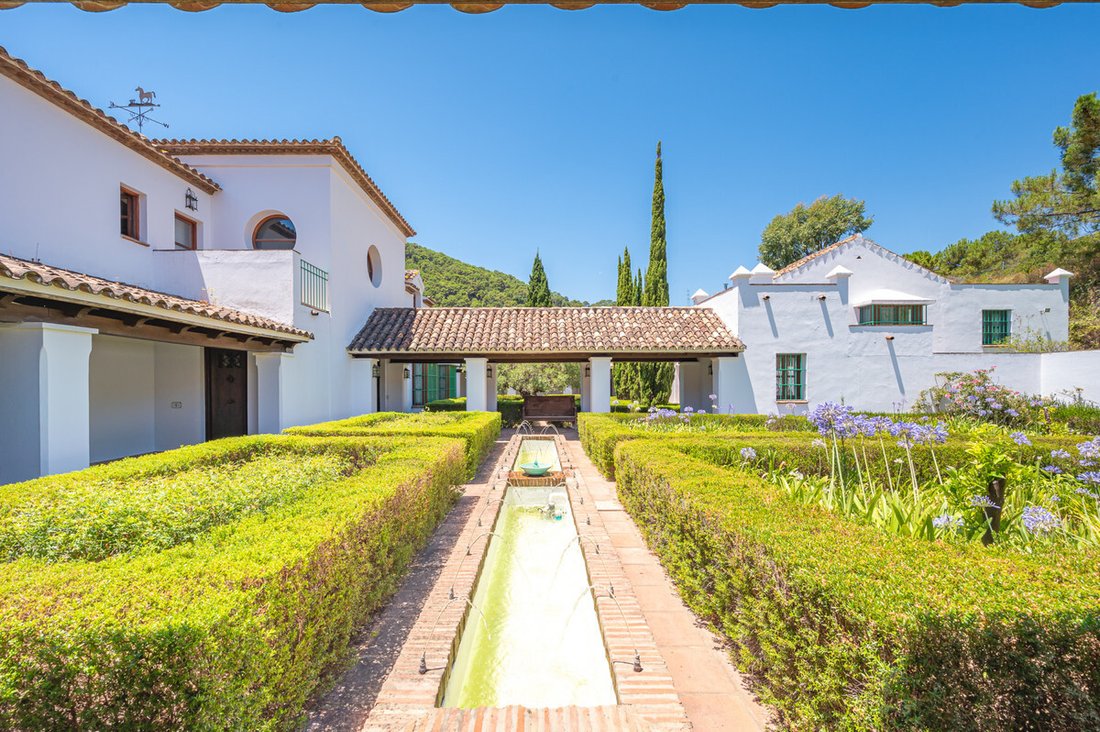 Villa in Estepona, Andalusia, Spain 4 - 17461135