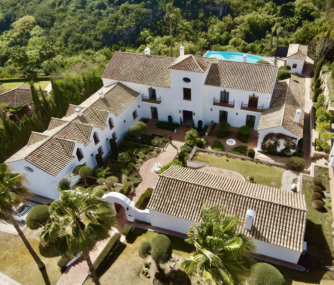 Villa in Sotogrande, San Roque, Andalusia 1 - 17456883